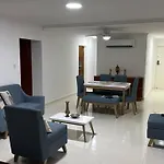 Apartamento Amoblado En Cartagena, El Laguito. Vista Al Mar