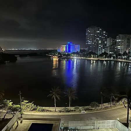 Apartamento Amoblado En Cartagena, El Laguito. Vista Al Mar *