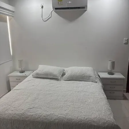 Apartamento Amoblado En Cartagena, El Laguito. Vista Al Mar *