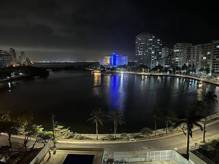 Apartamento Amoblado En Cartagena, El Laguito. Vista Al Mar *
